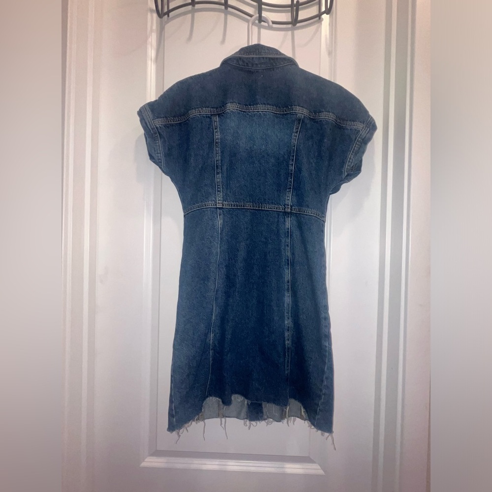 Free People Women’s The City Asymmetrical Blue Denim Jean Frayed Mini Dress - Picture 3 of 4